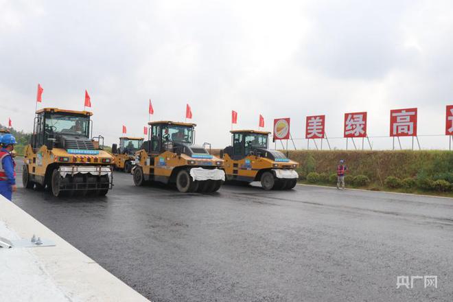 科技赋能 让江西交通建设一路“生花”(图1)